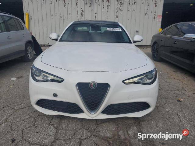 ALFA ROMEO GIULIA produkcji 2017 z USA Warszawa