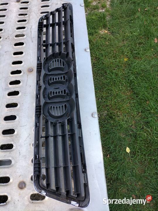 Oryginalny grill atrapa Audi A6 C5 używany