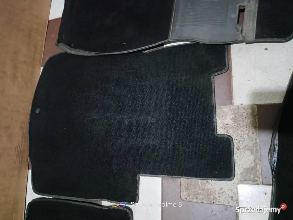 Mercedes 190 W201 dywany wykładzina tapicerka świętokrzyskie