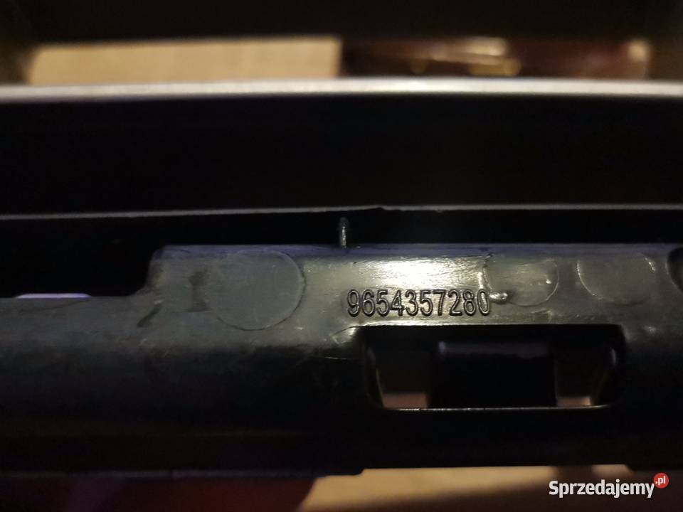 PEUGEOT 207 06 ŚRODKOWA KRATKA ZDERZAKA PRZÓD sprzedam