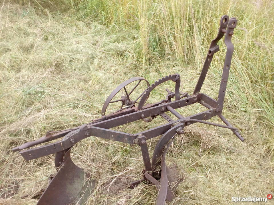 Pług konny przerobiony na ciągnikowy nieuszkodzony wielkopolskie