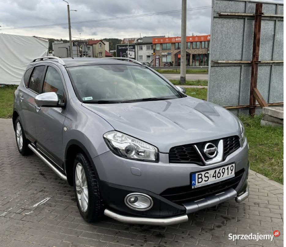 Nissan Qashqai 2 4x4 20 Benzyna 140 Tekna napęd 4x4