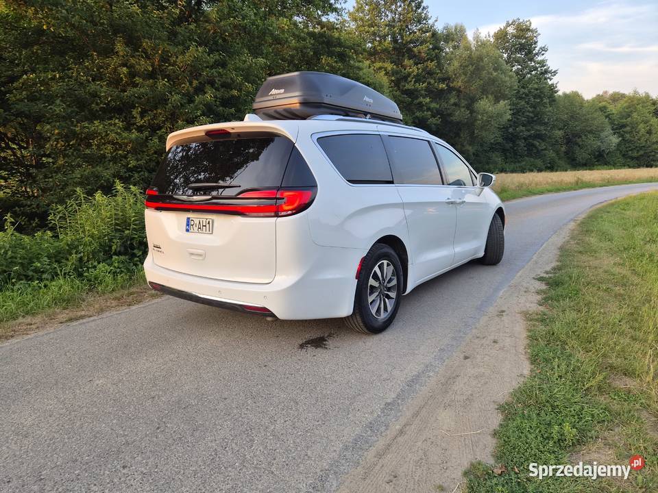 Chrysler pacifica 2021 Stobierna