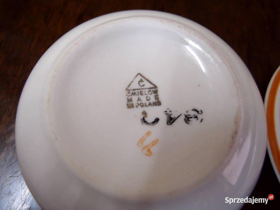 Bomboniera porcelanowa w kwiaty Ćmielów