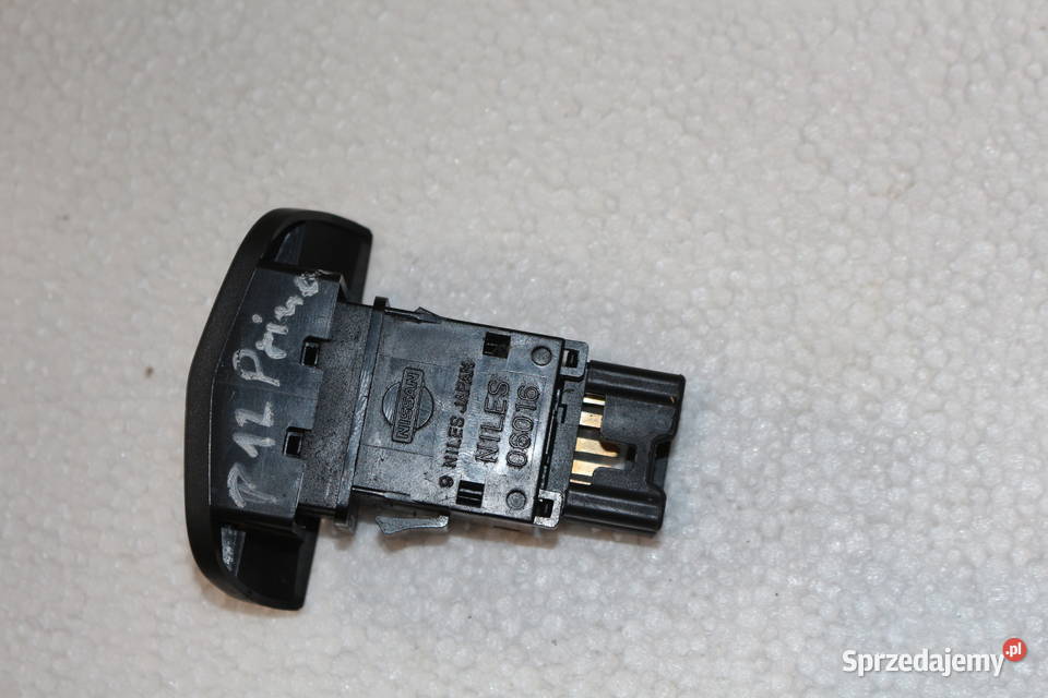 NISSAN PRIMERA P12 PRZEŁĄCZNIK AWARYJNYCH 8PIN Prochowice