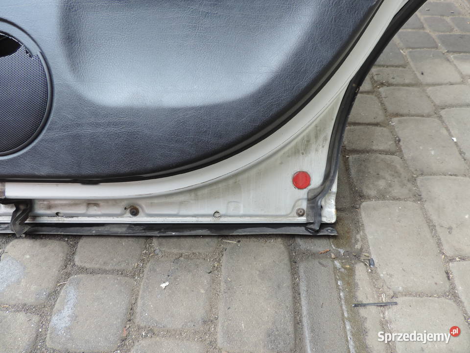 VW PASSAT B5 KOMBI DRZWI PRAWY TYŁ LB7Z Drzwi Nowy Sącz