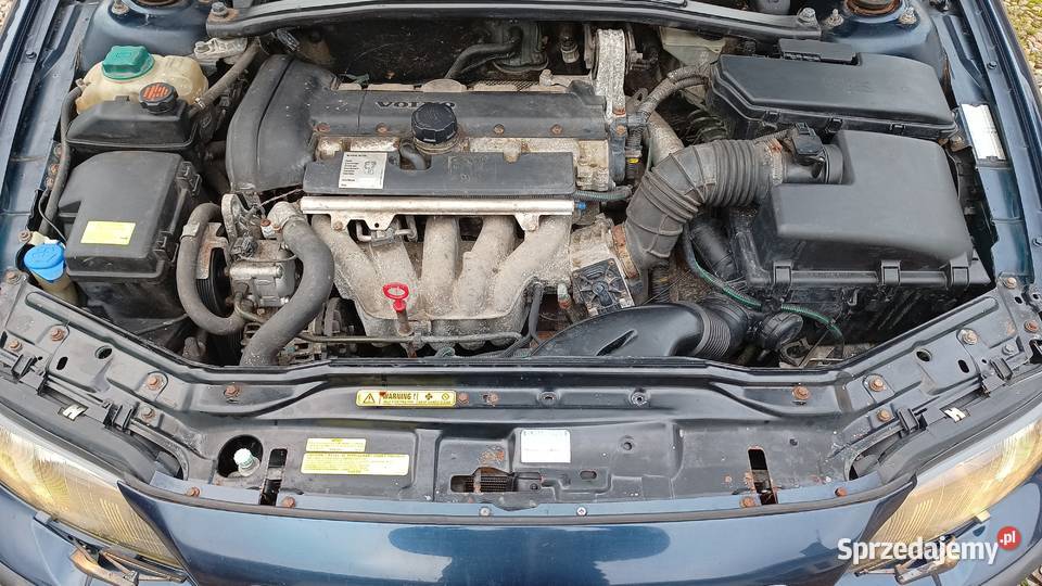 Części Volvo V70 z 2002 roku 24i 140 kod lakieru Drzwi