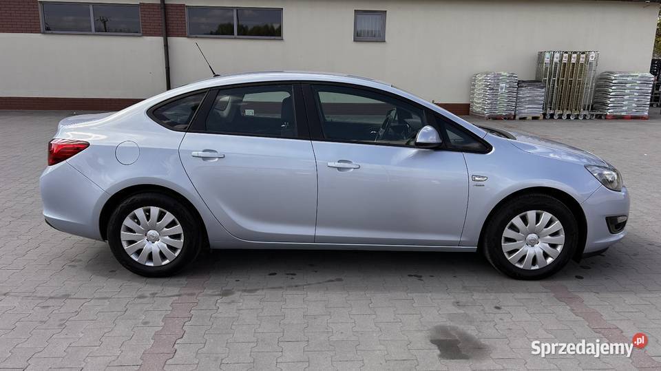 Opel Astra J 16 ecotec Karlino