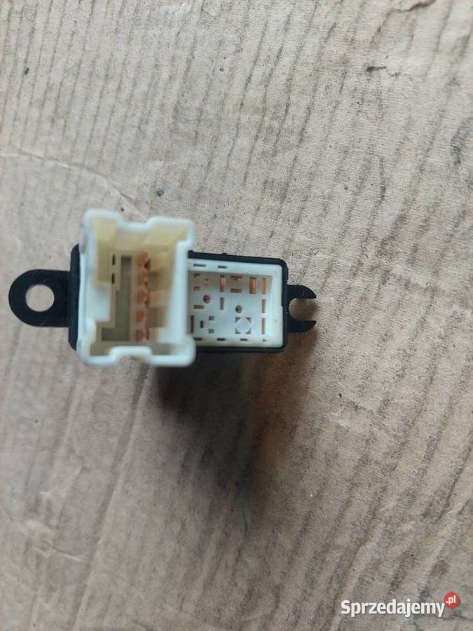 Wlacznik Szyby Lewy Przod Nissan Micra K12 osobowe Kłobuck