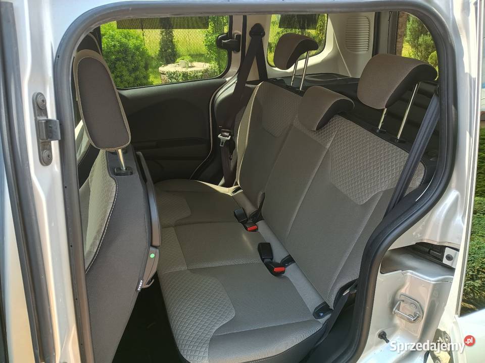 Ford Tourneo Courier 2019 salon polski łódzkie