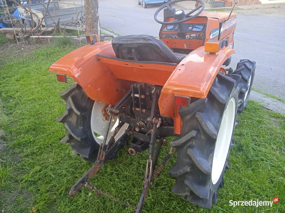 Traktor 4x4 hinomoto e1804 3cylindrowy Sękowa
