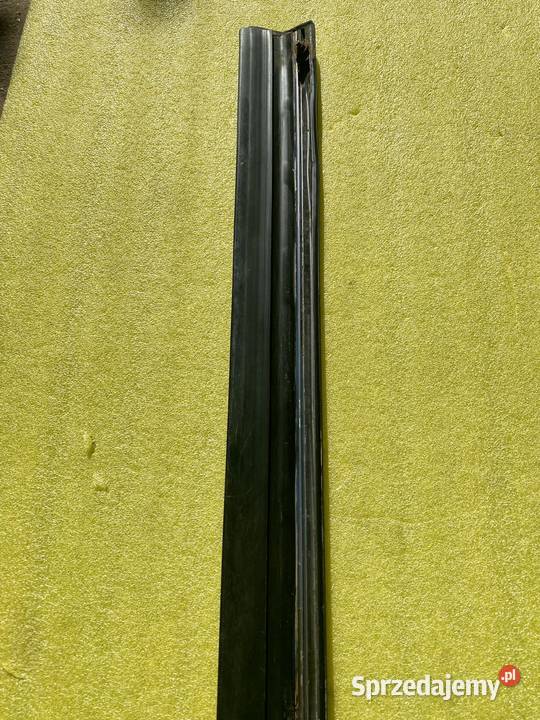 MercedesBenz W123 Listwa drzwi prawy przód Łagiewniki sprzedam