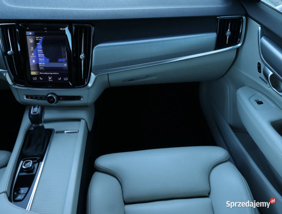 Volvo V90 D4 AWD radio Piaseczno