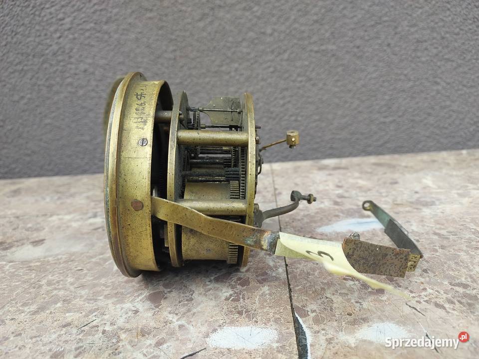 M223 Mechanizm starego francuskiego zegara