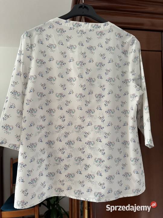 Bluzka damska 46 kremowa w drobne kwiatki z Moda i Styl śląskie Częstochowa