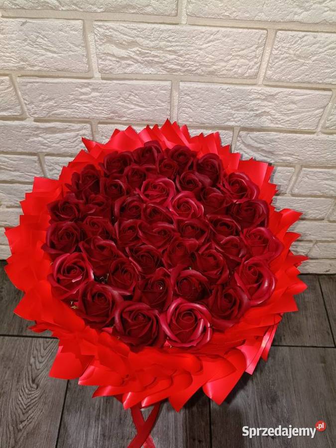 Bukiet z czerwonych róż mydlanych prezent na Walentynki