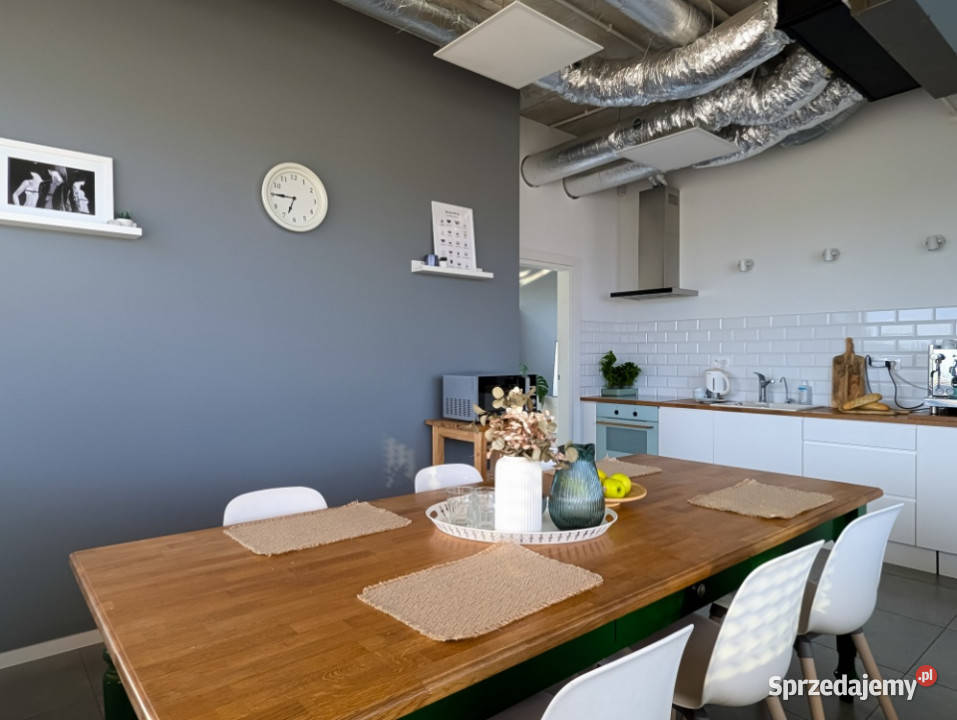 Magazyn i budynek biurowy Ursynów Baletowa Warszawa sprzedam