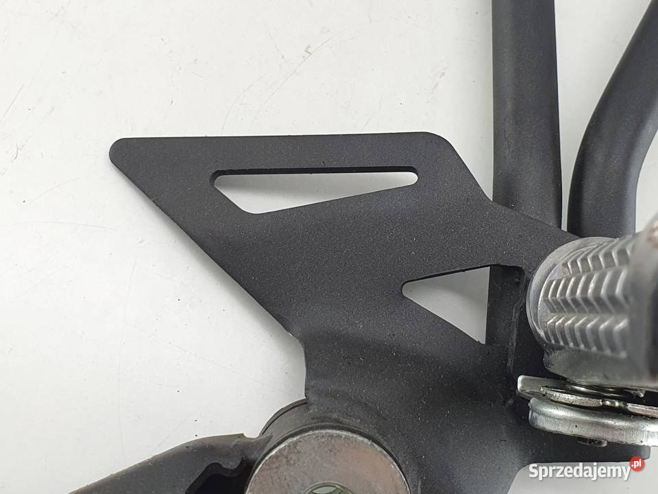 KAWASAKI Z125 SET PODNÓŻEK PASAŻERA TYŁ PRAWY Janowice