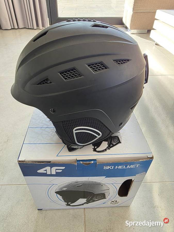 Kask narciarski 4F czarny rozmiar XL 6162