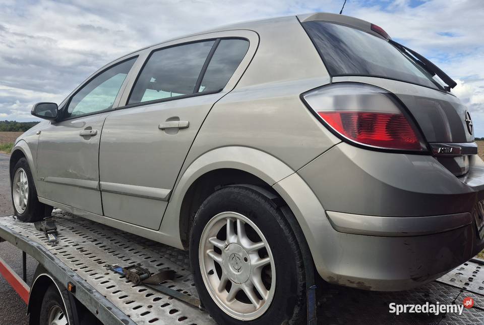 Opel Astra H 17 cdti 2005 r w całości na części Motoryzacja mazowieckie sprzedam