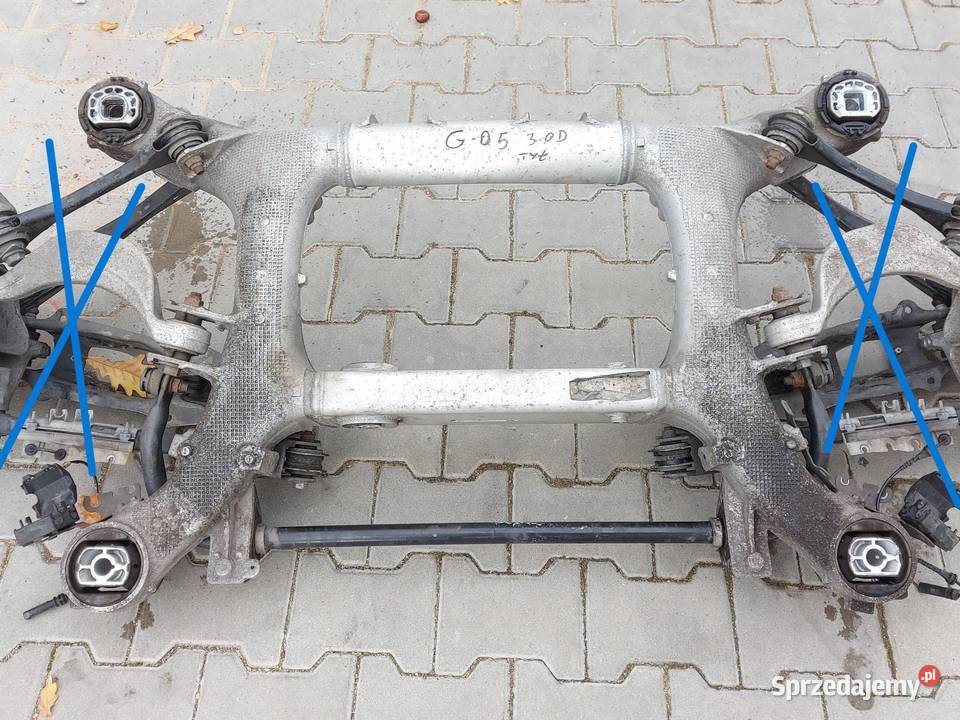 BMW G05 X5 30d 2019r WÓŻEK BELKA ZAWIESZENIA TYŁ