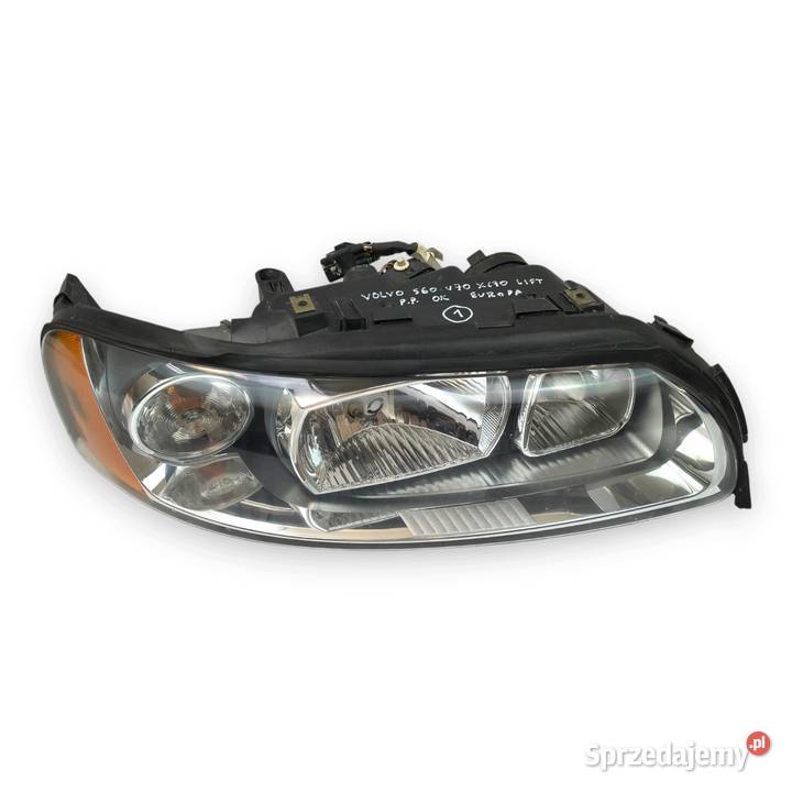 LAMPA PRAWA Volvo S60 I V70 II XC70 LIFT prawy Chełm