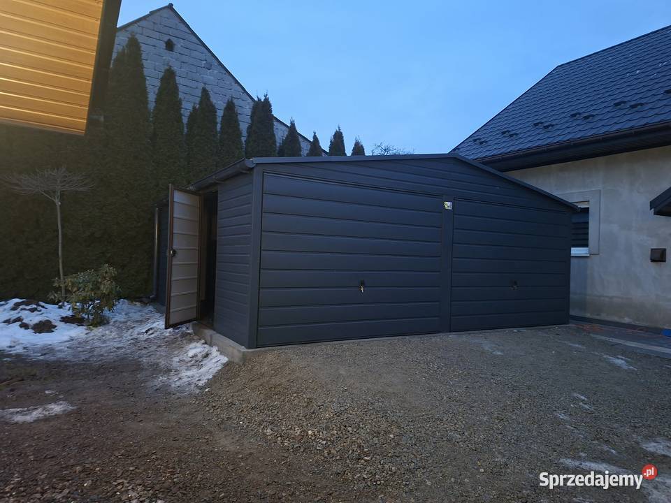 Garaże blaszane z palety RAL