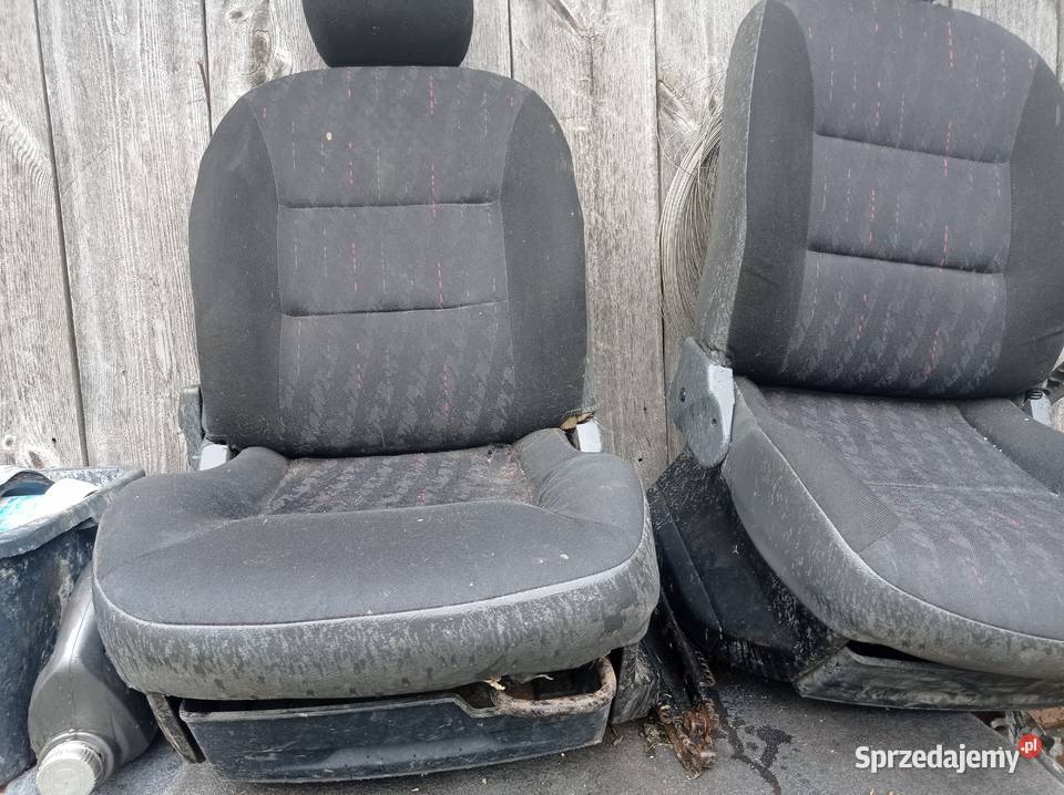 Citroen Berlingo Peugeot partner fotele Rok produkcji 2005 świętokrzyskie Górno