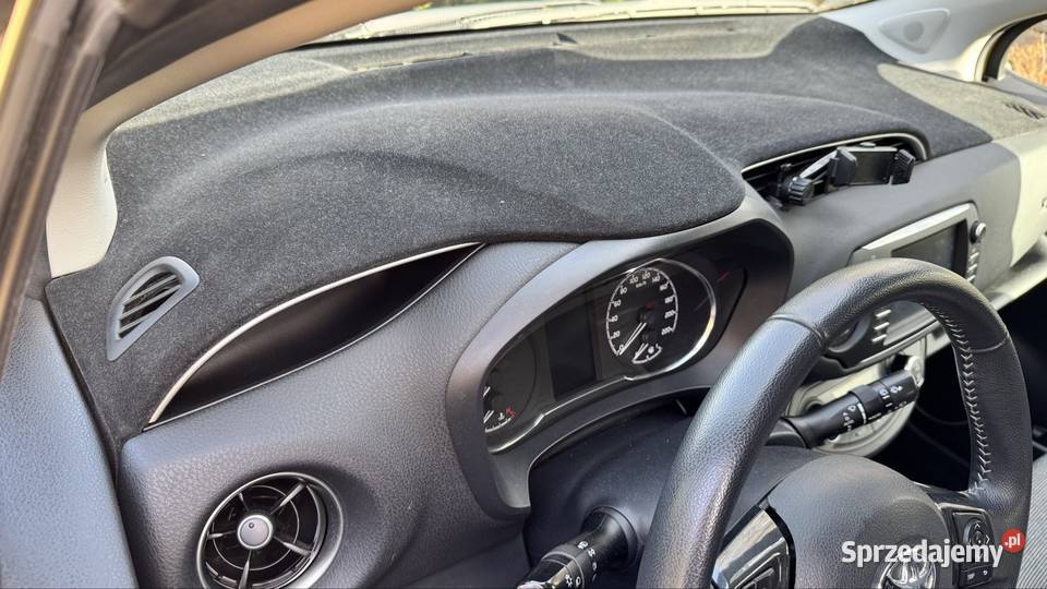 Toyota Yaris Hybrid Y20 Gold Edition automatyczna Warszawa