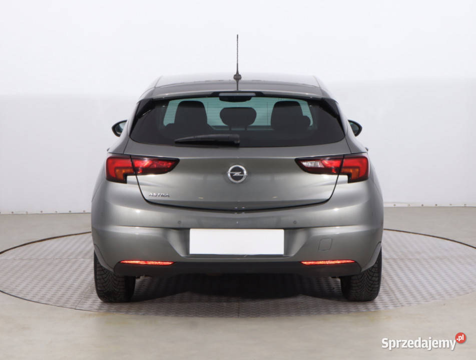 Opel Astra 12 Turbo 107KM