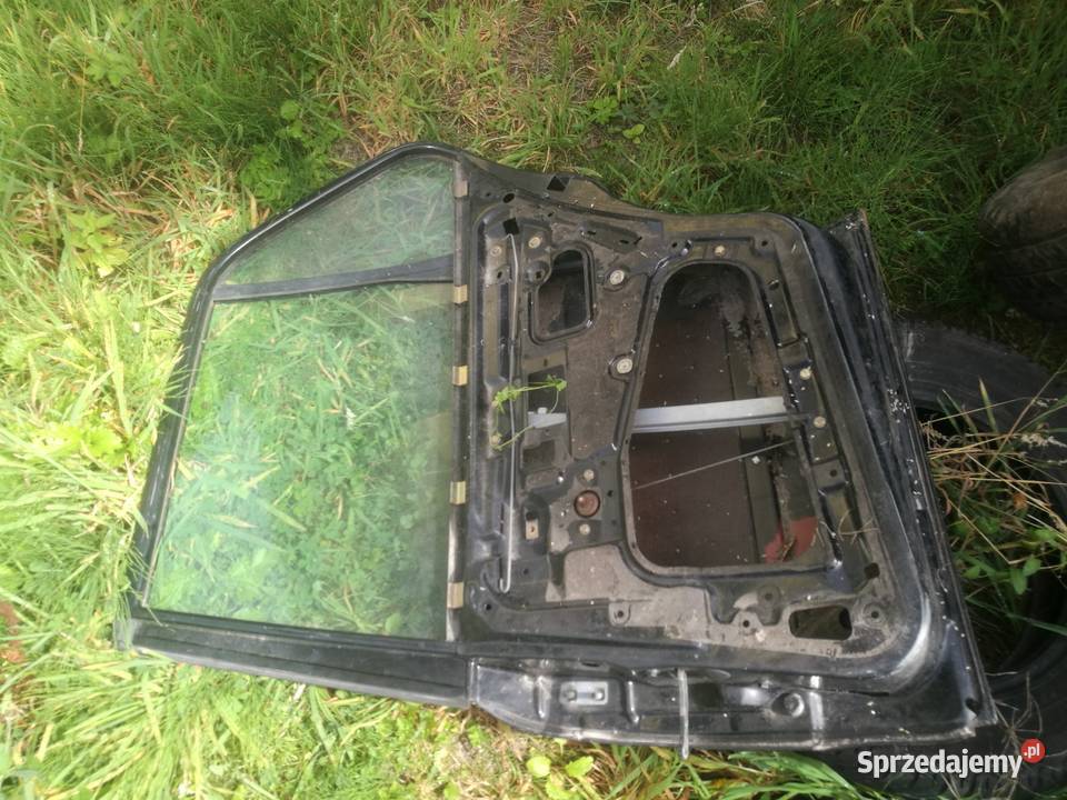 Drzwi Sedan BMW E30 prawy tyl części blacharskie Karoseria lubelskie Biłgoraj