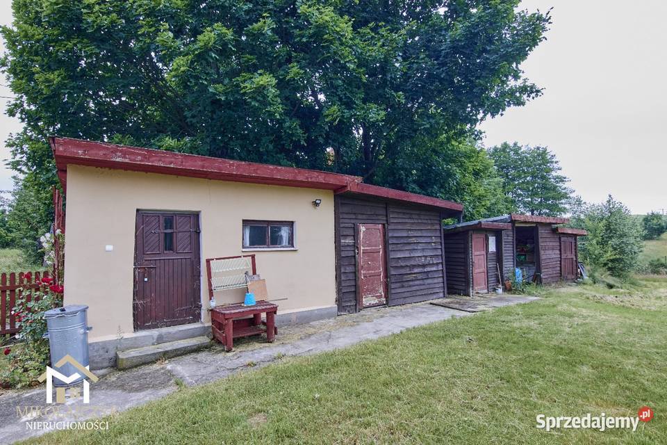 Przytulny dom siedlisko do zamieszkania Pluty