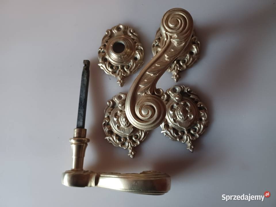 Duże klamki mosiężne