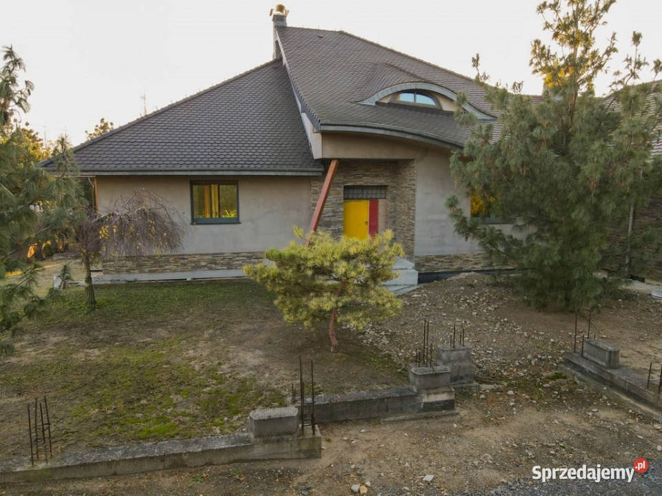Dom na sprzedaż pow 282 m2 dz 39 ar Gogolin