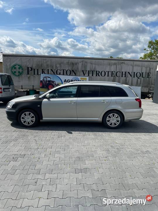 Toyota Avensis T25 22 D4D kupiony w polskim salonie