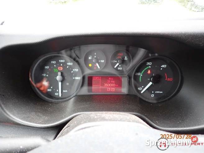 IVECO DAILY 2016 299800 ccm 170 Rok produkcji 2016 Iveco