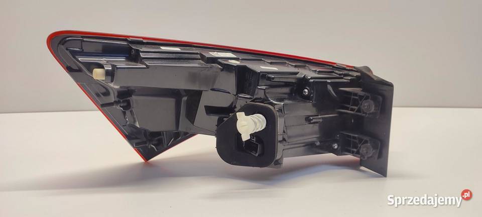 SKODA KODIAQ LAMPA PRAWY TYŁ 565945208B osobowe dolnośląskie sprzedam