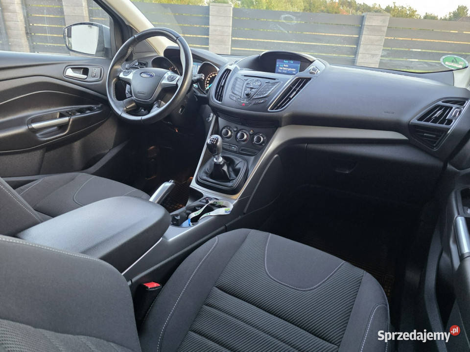 Ford Kuga zadbany zarejestrowany NISKI PRZEBIEG srebrny Czarnków