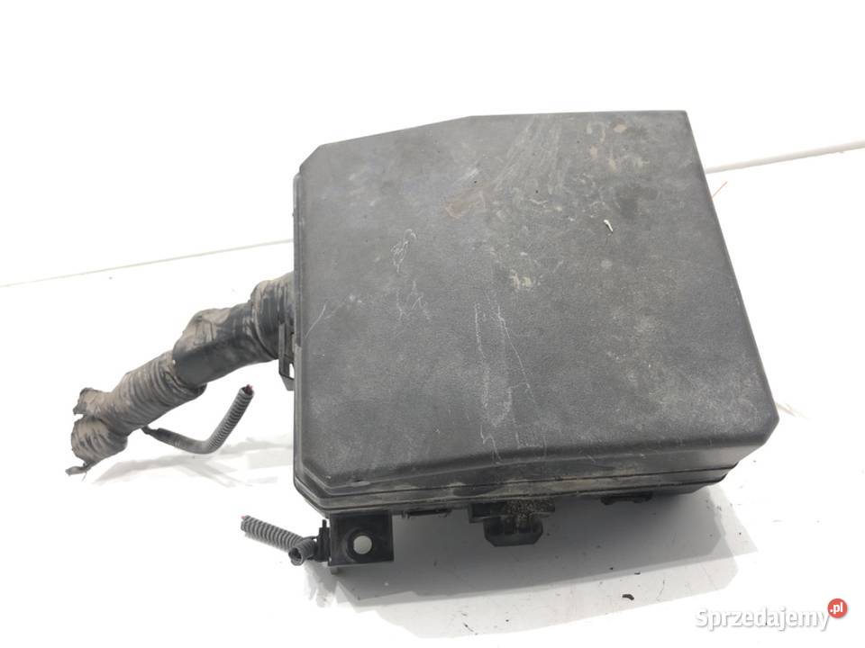 SKRZYNKA BEZPIECZNIKÓW MITSUBISHI ASX Crossover