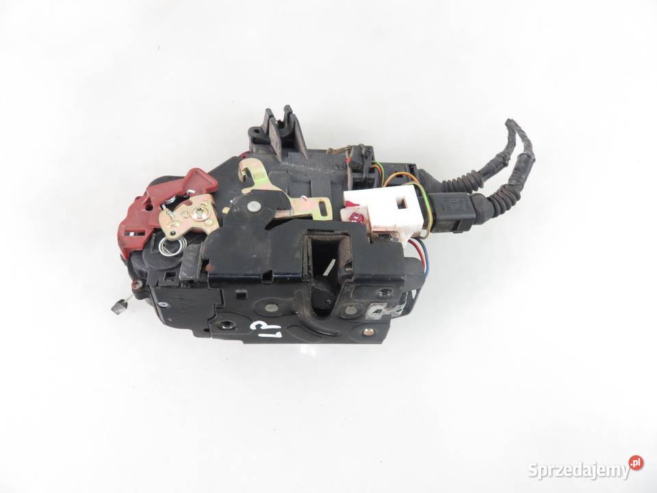 ZAMEK LEWY PRZEDNI VW TOUAREG I