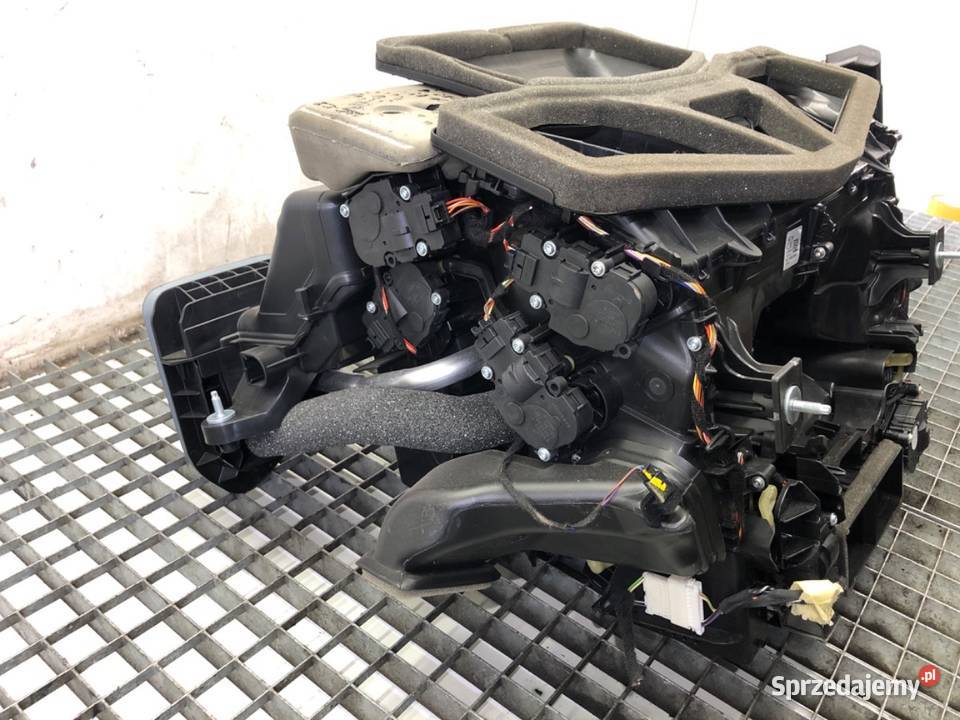 NAGRZEWNICA KOMPLETNA KOMBAJN BMW G30 6997030