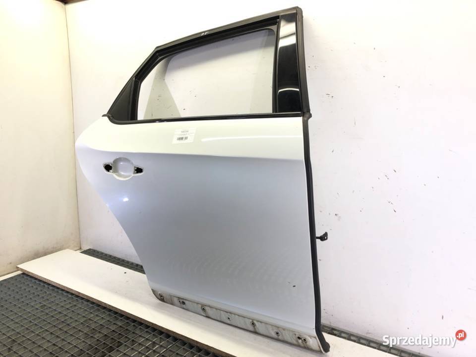 DRZWI PRAWY TYŁ DS DS 5 Hatchback 1518