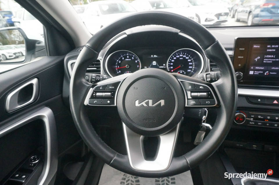 Kia Ceed 15 TGDI160 M Salon Fvat 23 PY04650 III pełny VAT Poznań sprzedam