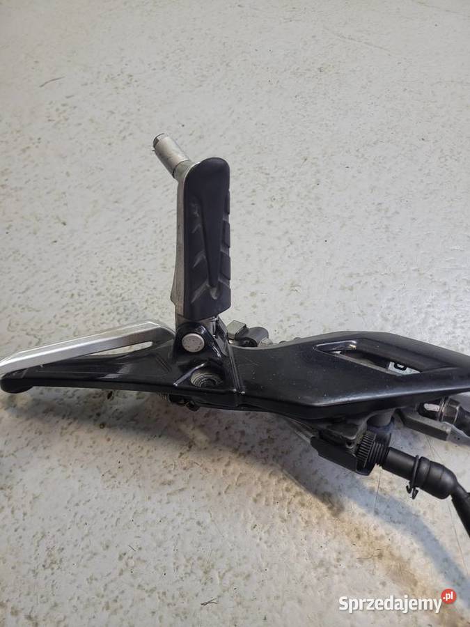 Honda VFR 1200 F podnóżek set dźwignia prawy Nowy Tomyśl