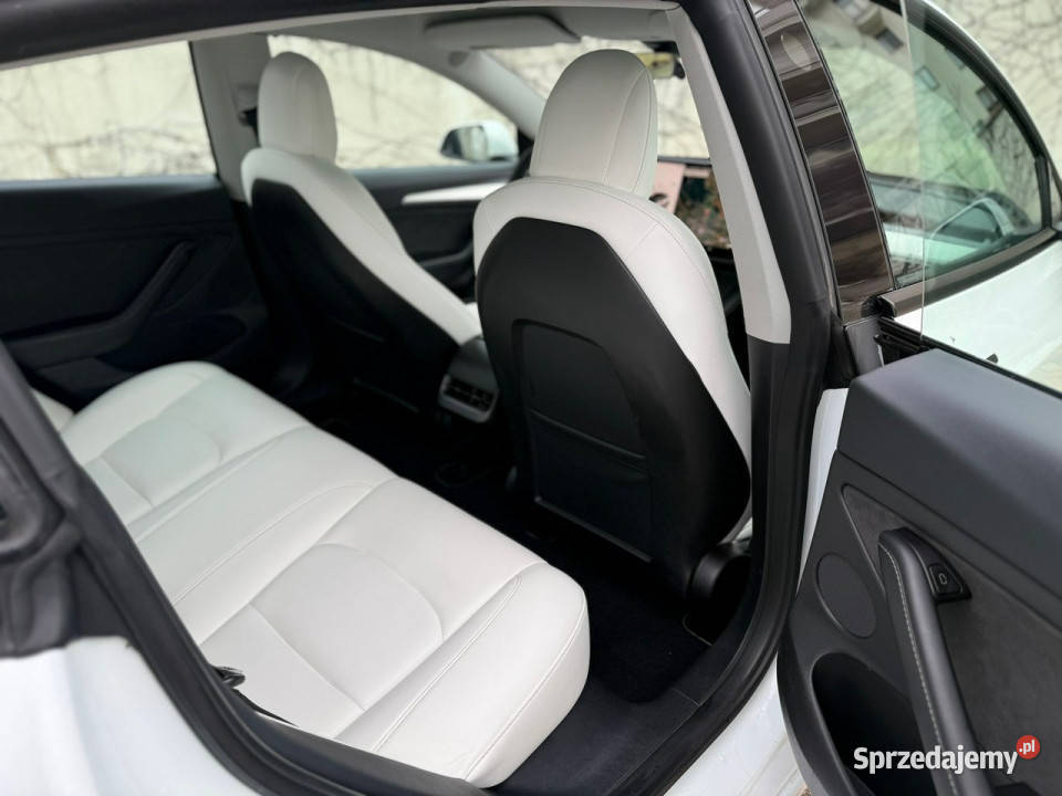 Tesla Model 3 gniazdo USB Tarnowskie Góry