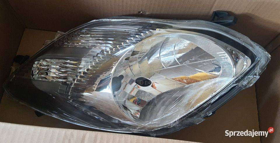 Różne reflektory lampy Volkswagen Skoda Honda Grodków