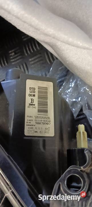 Auris lampy full led KOMPLET L i P przód Ursynów