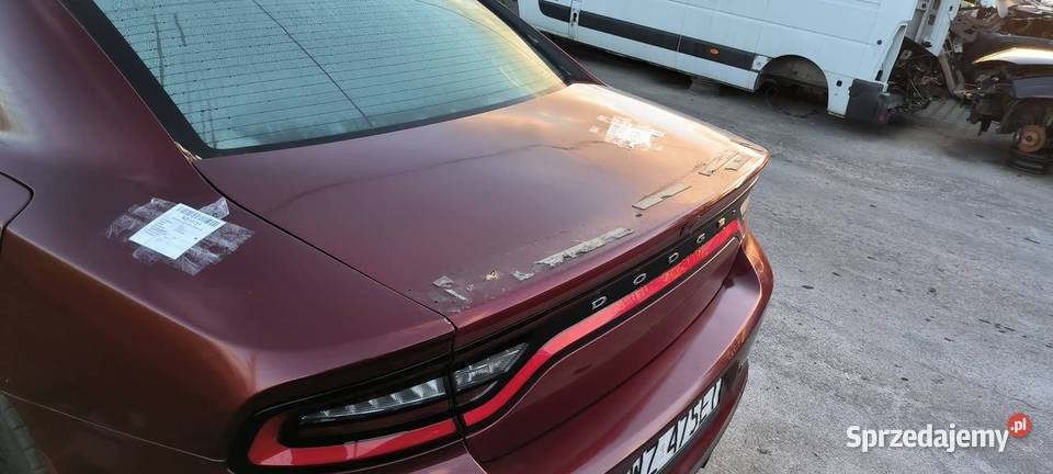 KLAPA DODGE CHARGER LAMPA TYŁ