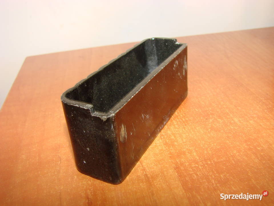 stara ebonitowa popielniczka samochodowa PRL Pruszcz Gdański