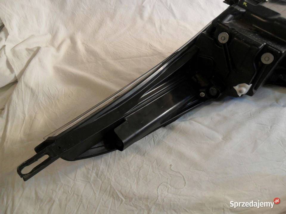 Reflektor Przód strona prawa Toyota CHR I osobowe wielkopolskie Nowy Tomyśl
